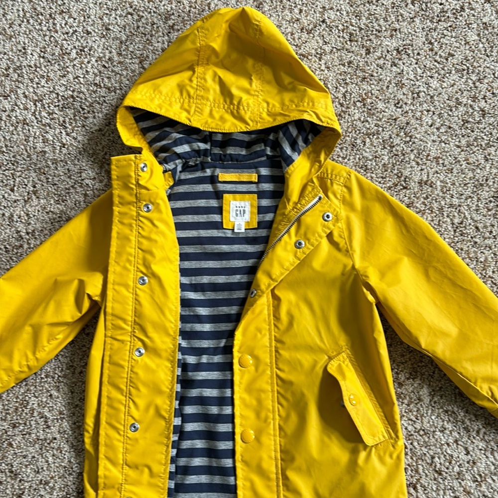 BabyGap raincoat size 5T